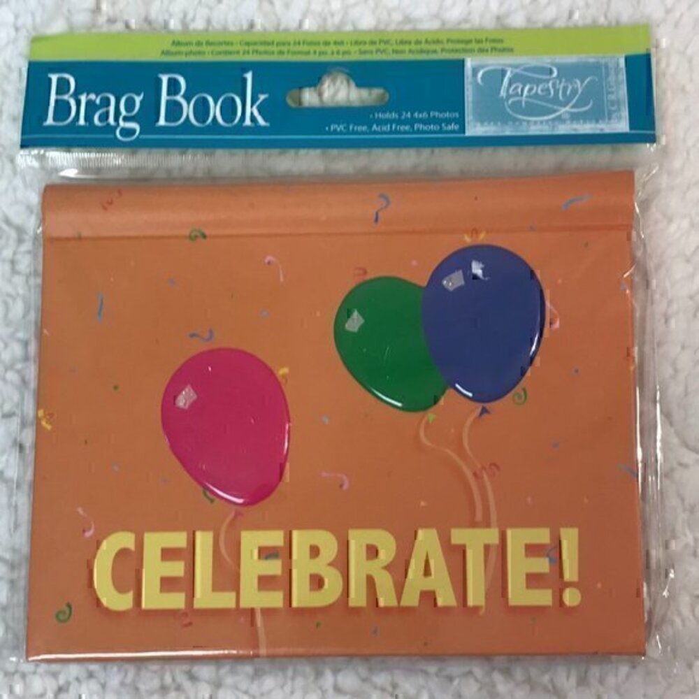 ☀️2/$14  C.R. Gibson Celebrate Photo Brag Book